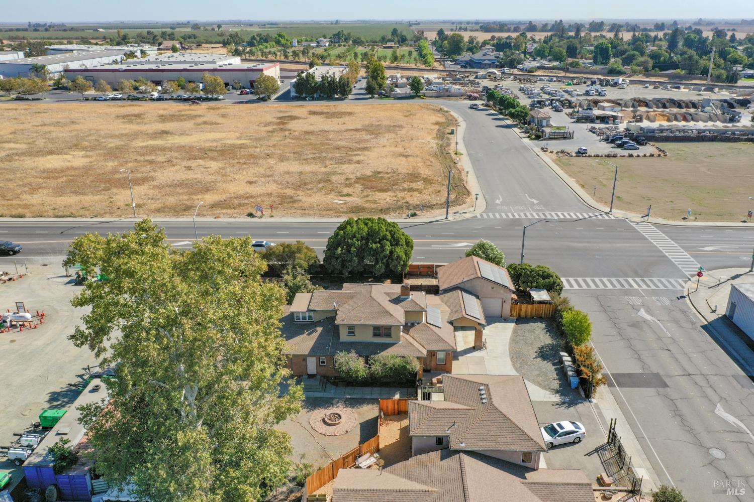 811 N First Street Dixon CA 95620