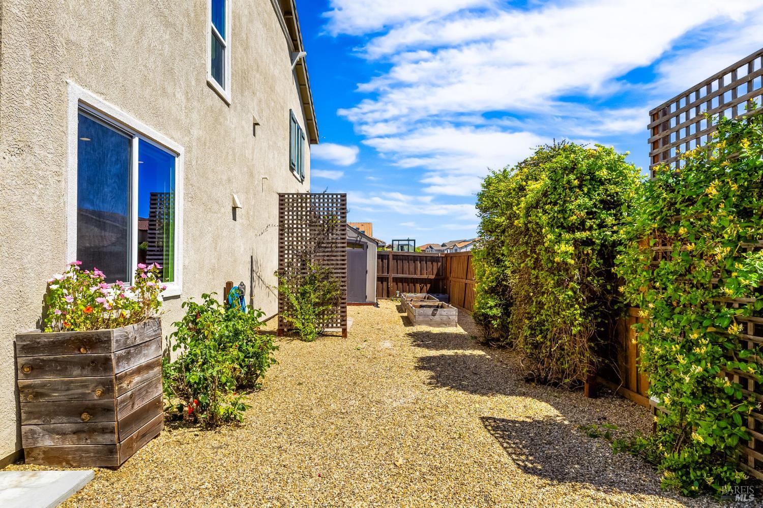 600 Blake Road Vacaville CA 95687
