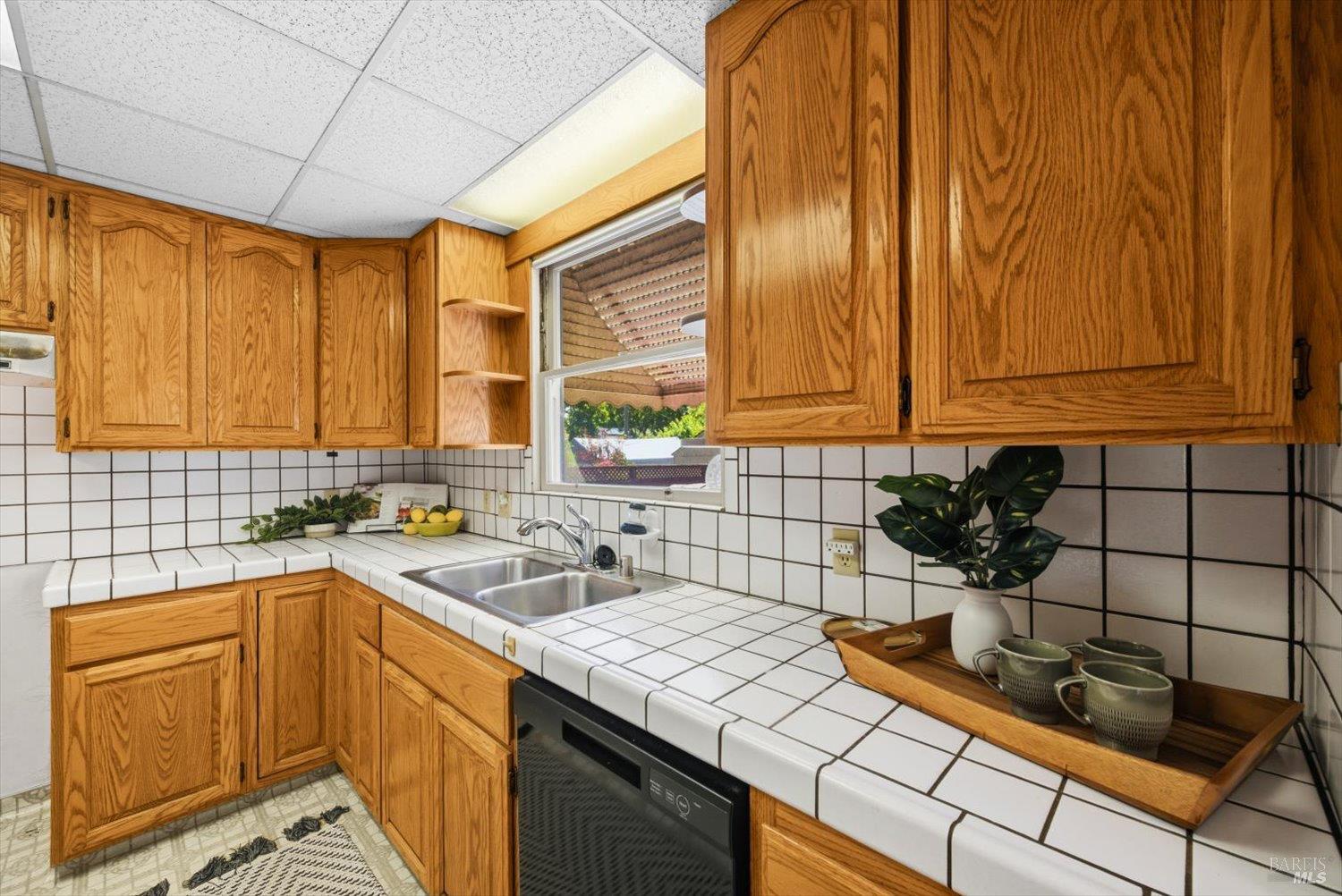 1939 Indiana Street Vallejo CA 94590