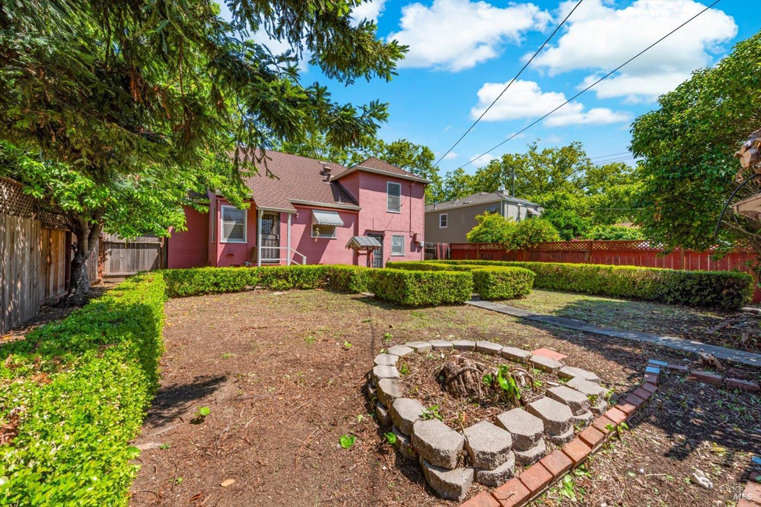 1939 Indiana Street Vallejo CA 94590