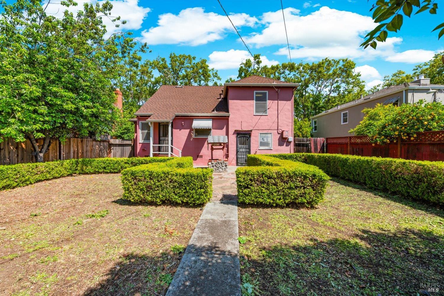 1939 Indiana Street Vallejo CA 94590