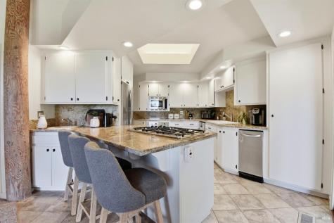 4730 Woodcliff Court Santa Rosa CA 95405