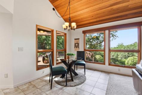 4730 Woodcliff Court Santa Rosa CA 95405