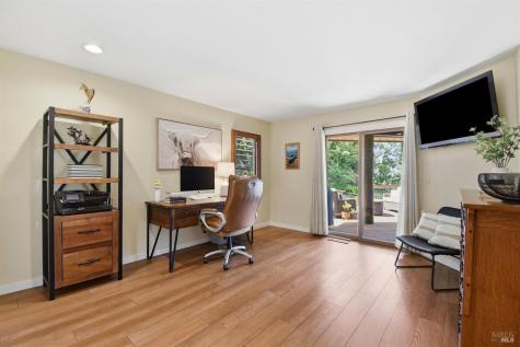 4730 Woodcliff Court Santa Rosa CA 95405