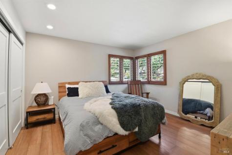 4730 Woodcliff Court Santa Rosa CA 95405