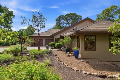 4730 Woodcliff Court Santa Rosa CA 95405