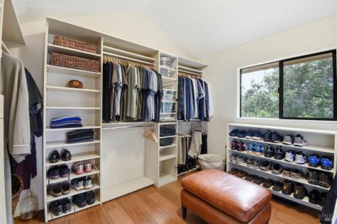 4730 Woodcliff Court Santa Rosa CA 95405
