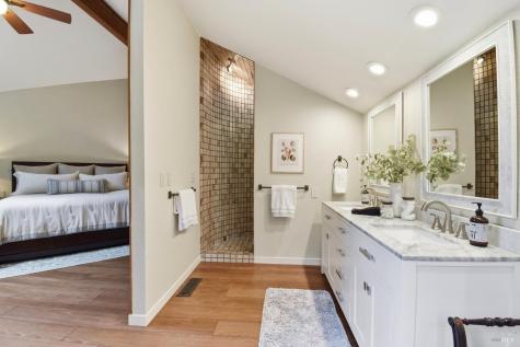 4730 Woodcliff Court Santa Rosa CA 95405