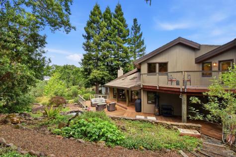 4730 Woodcliff Court Santa Rosa CA 95405