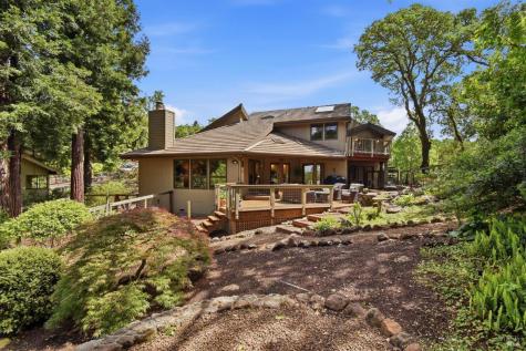 4730 Woodcliff Court Santa Rosa CA 95405