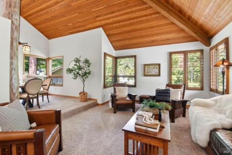 4730 Woodcliff Court Santa Rosa CA 95405