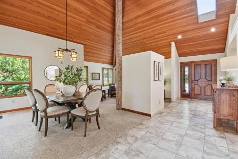 4730 Woodcliff Court Santa Rosa CA 95405