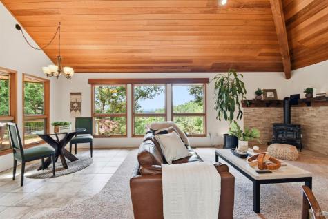 4730 Woodcliff Court Santa Rosa CA 95405