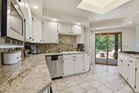 4730 Woodcliff Court Santa Rosa CA 95405