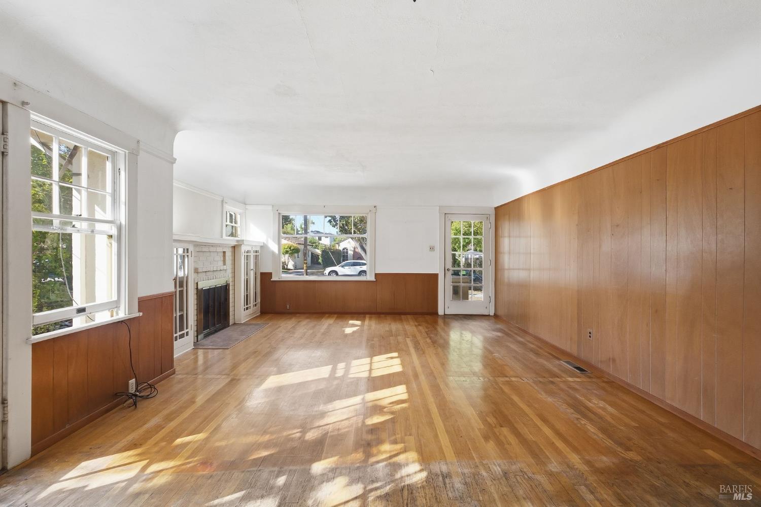 1011 Guinda Street Palo Alto CA 94301