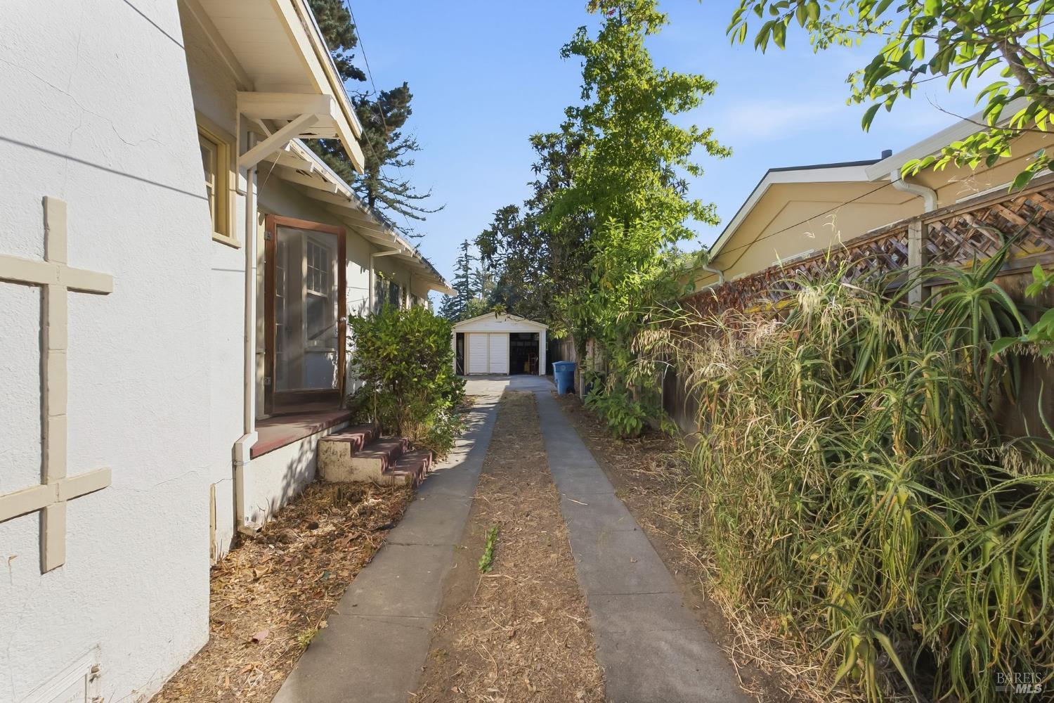 1011 Guinda Street Palo Alto CA 94301