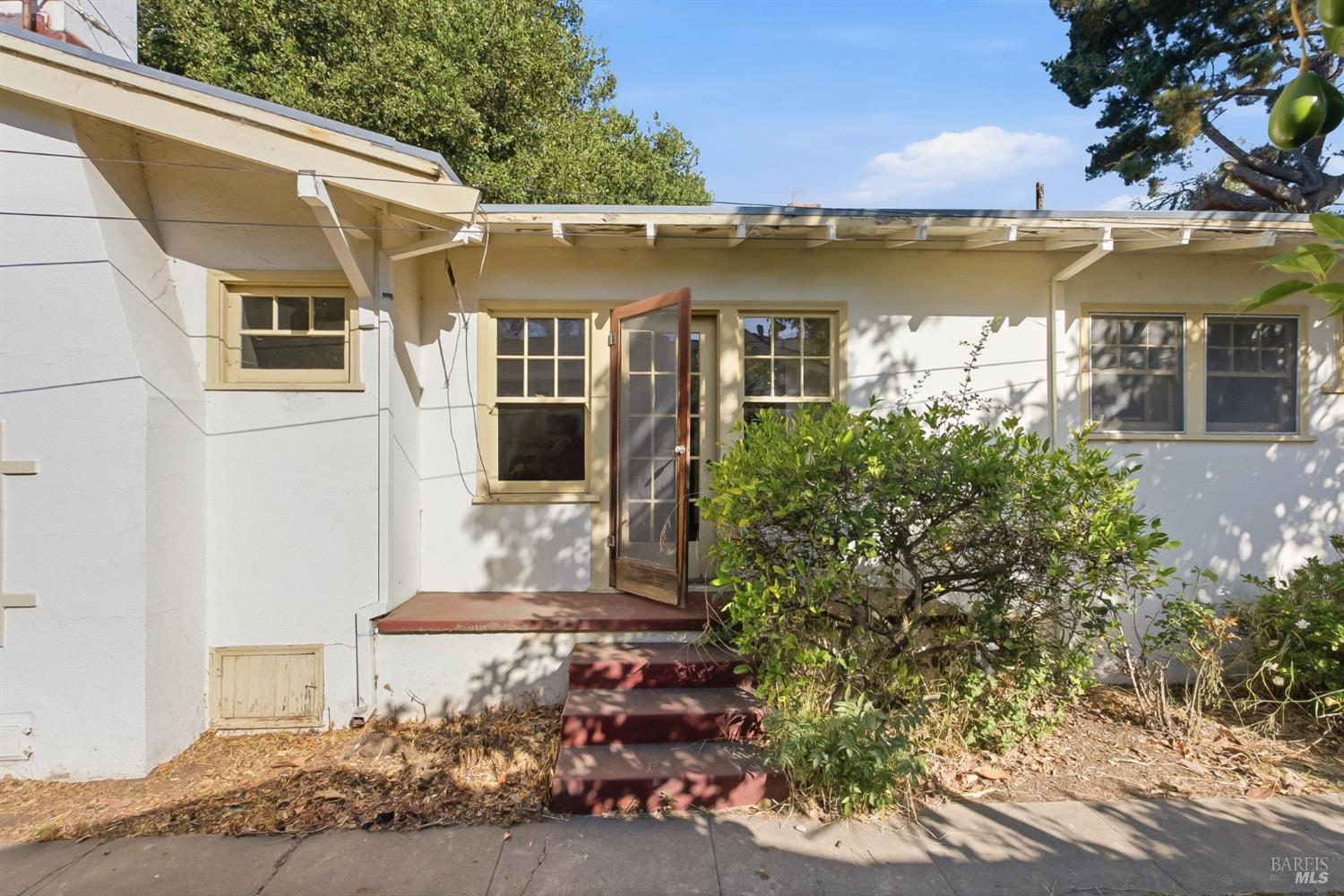 1011 Guinda Street Palo Alto CA 94301