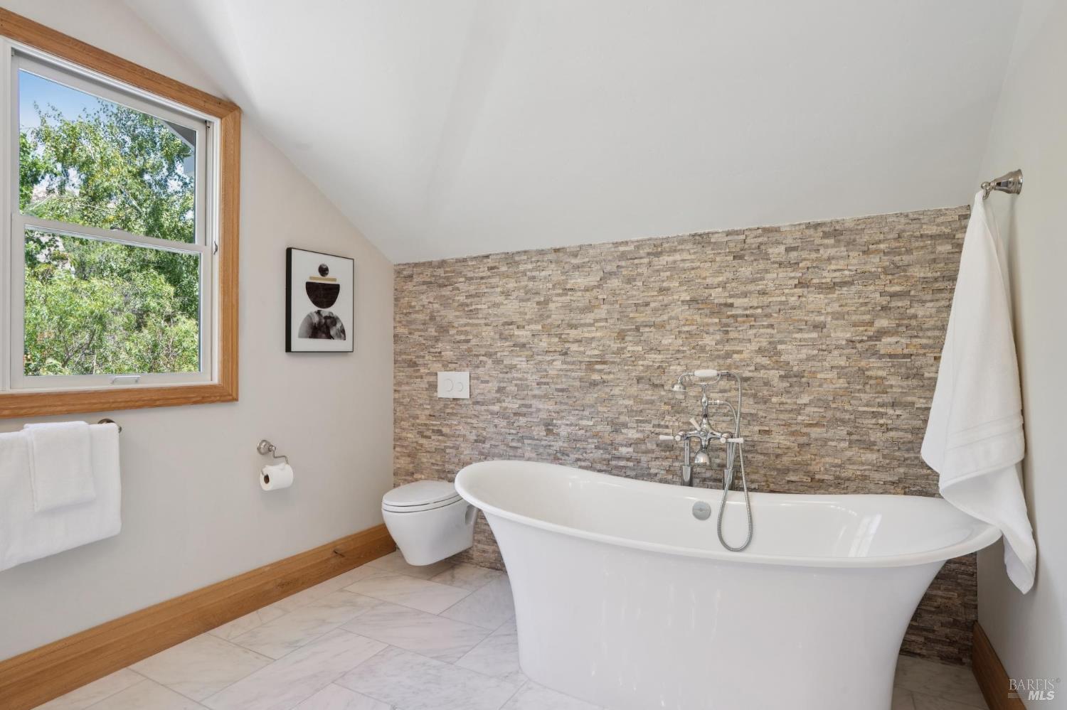 6 Hunter Creek Fairfax CA 94930