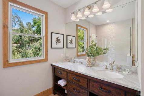 6 Hunter Creek Fairfax CA 94930