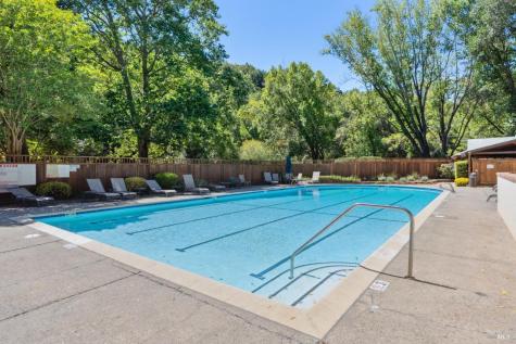 6 Hunter Creek Fairfax CA 94930