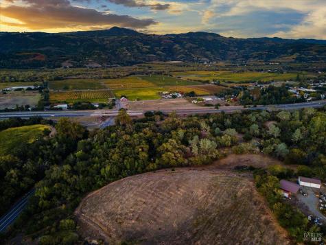 350 Canyon Road Geyserville CA 95441