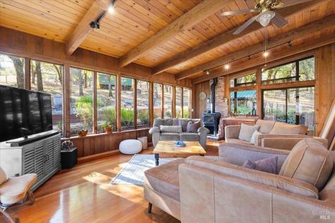 350 Canyon Road Geyserville CA 95441
