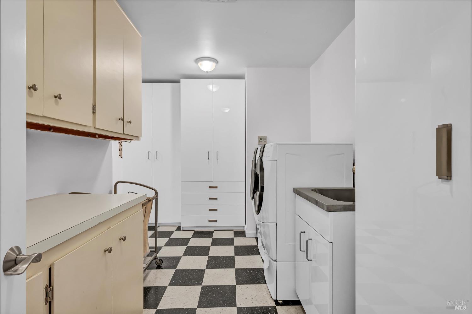 1065 Summit Lake Drive Angwin CA 94508