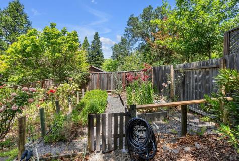 3991 Haven Court Sebastopol CA 95472