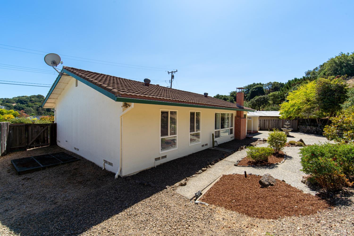 75 Twelveoak Hill Drive San Rafael CA 94903
