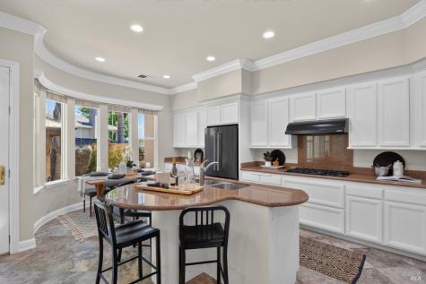 3660 Banbury Court Santa Rosa CA 95404