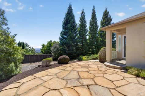 3660 Banbury Court Santa Rosa CA 95404