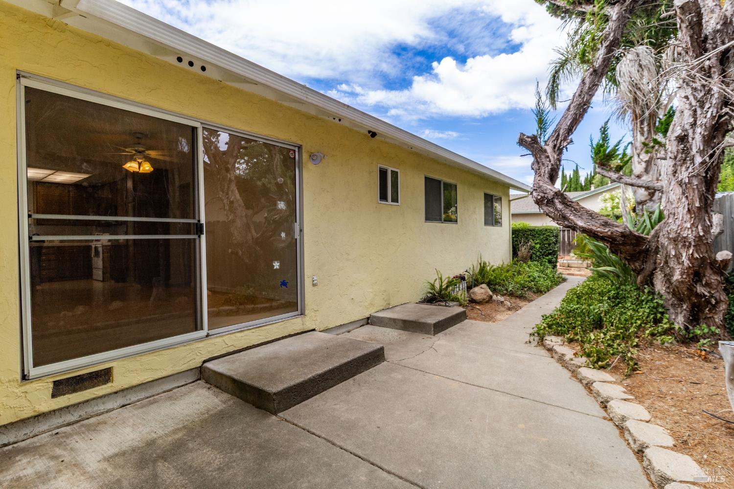 1018 Woodlark Court Suisun City CA 94585
