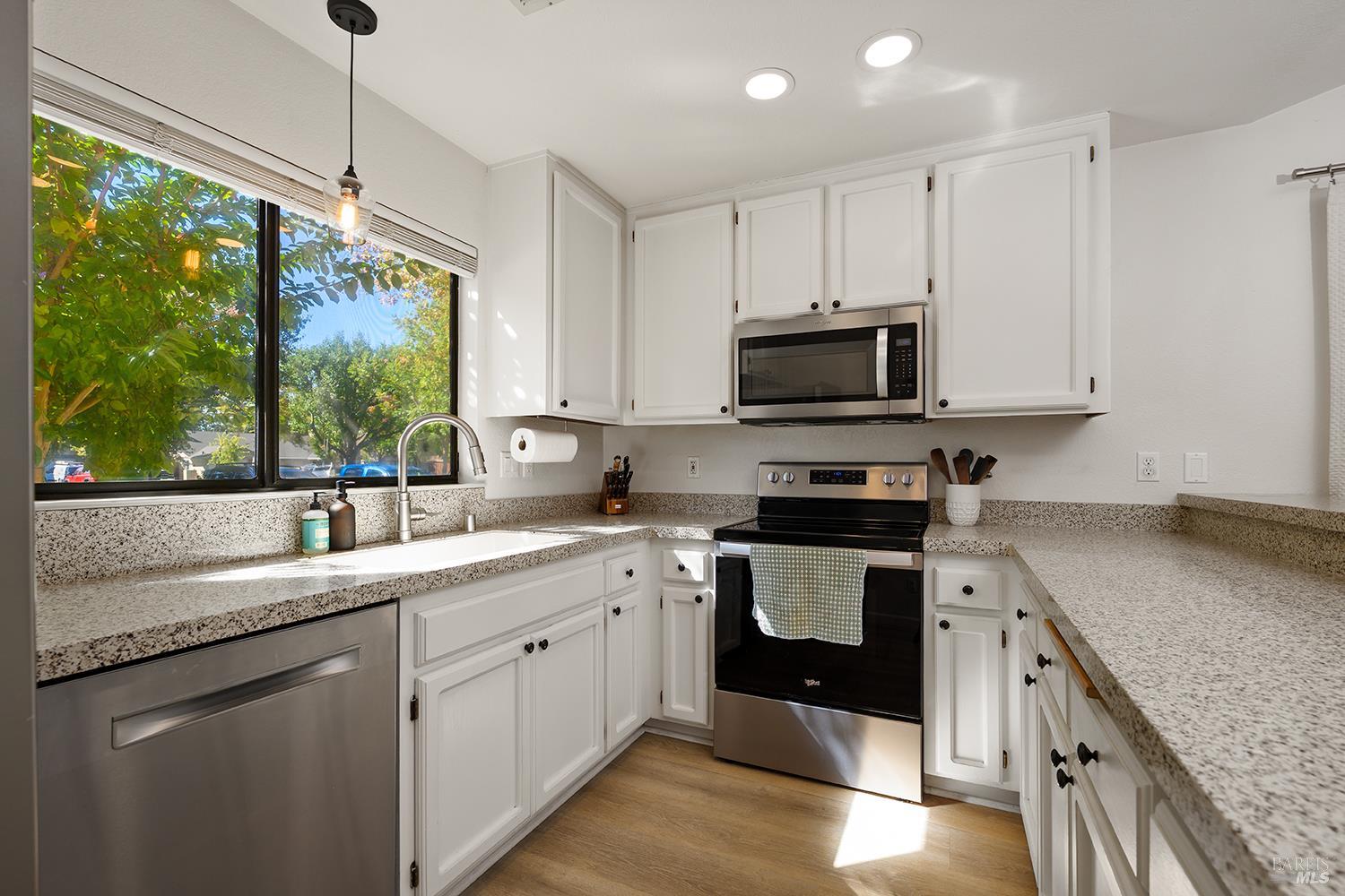 260 Usher Drive Windsor CA 95492