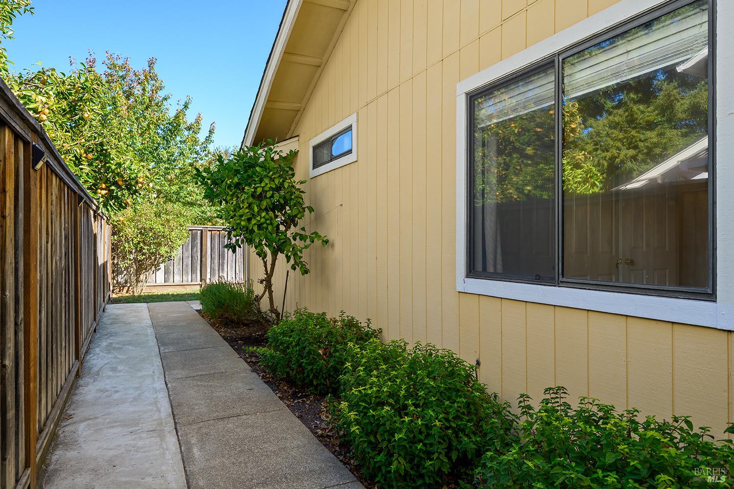 260 Usher Drive Windsor CA 95492