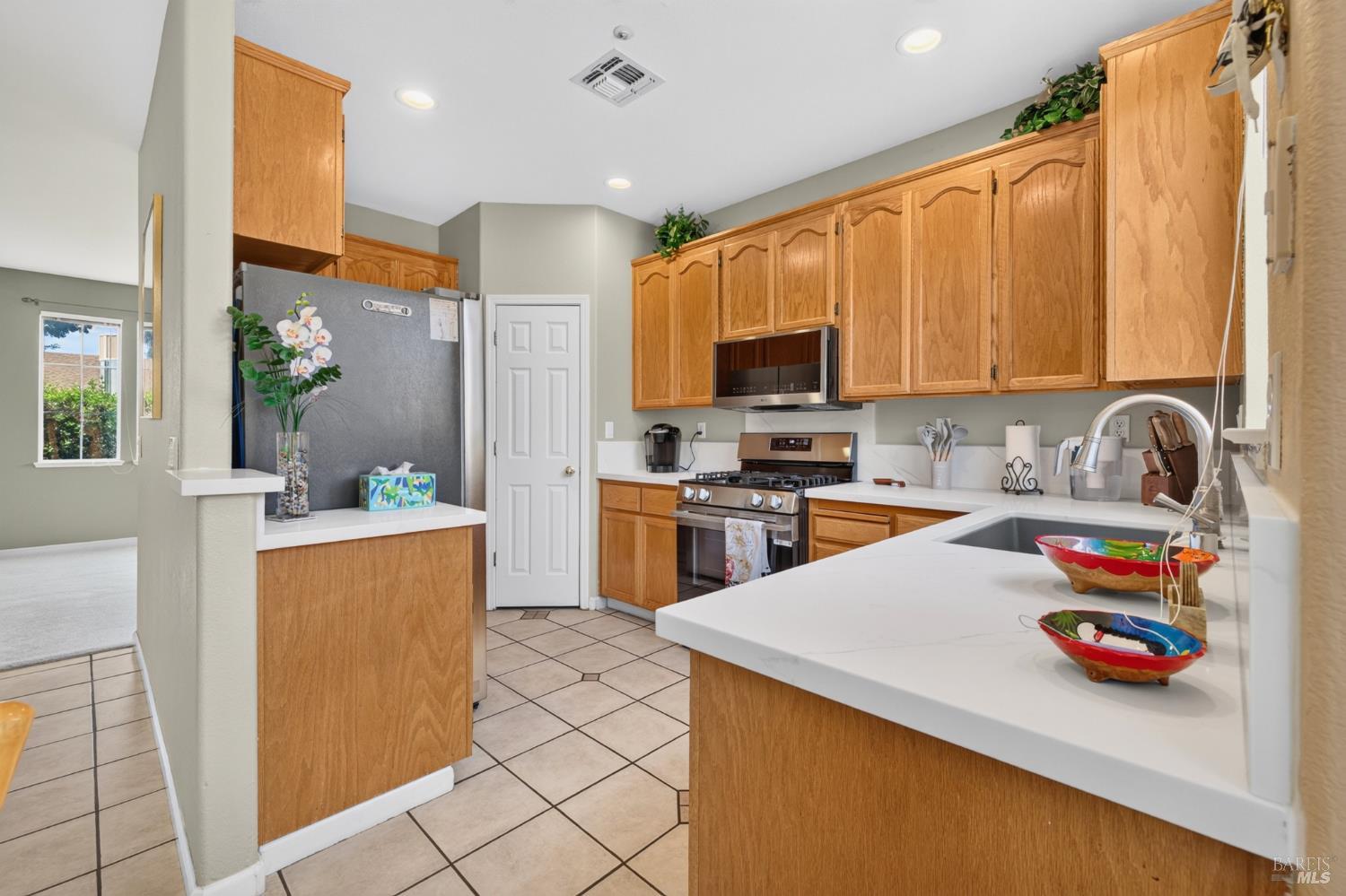 1452 Capri Avenue Petaluma CA 94954
