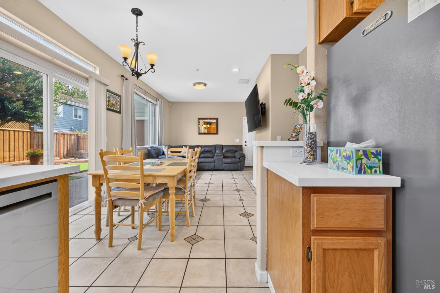 1452 Capri Avenue Petaluma CA 94954