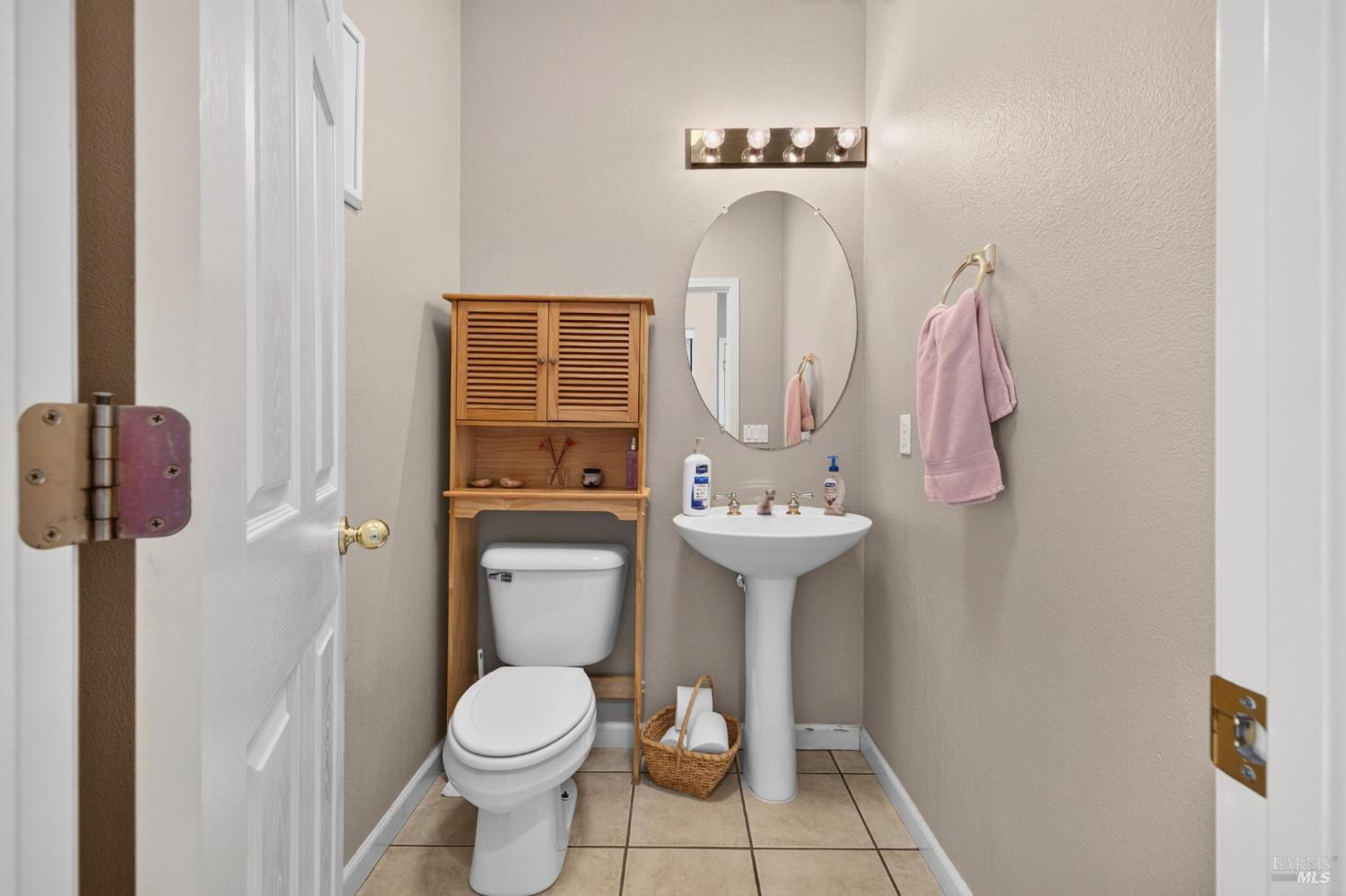 1452 Capri Avenue Petaluma CA 94954