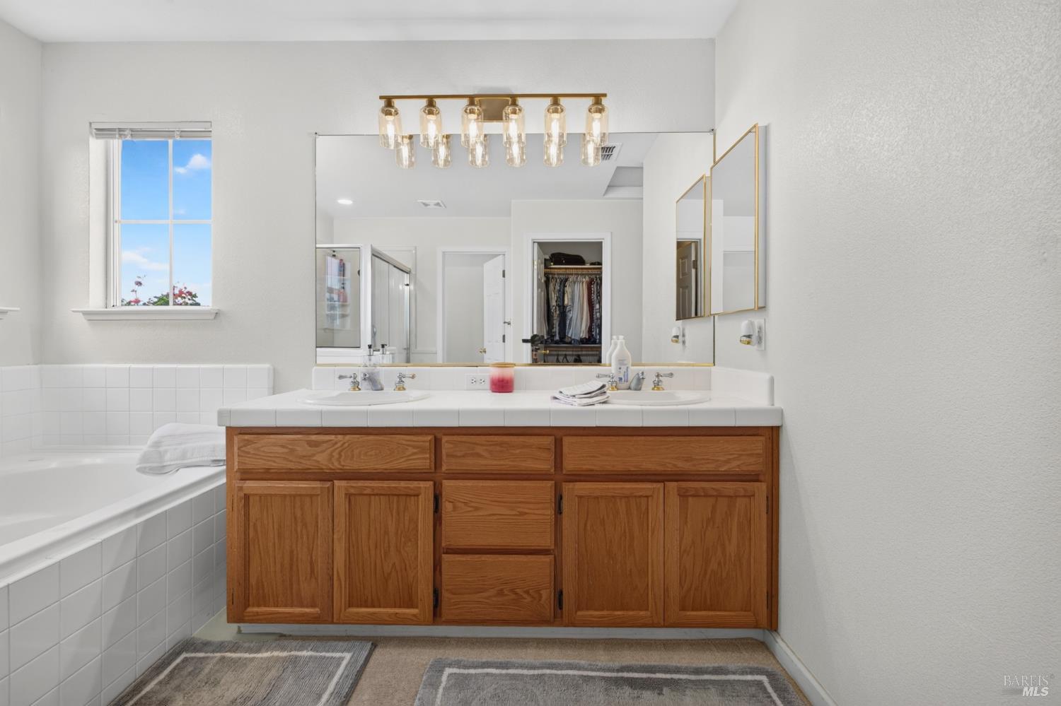 1452 Capri Avenue Petaluma CA 94954