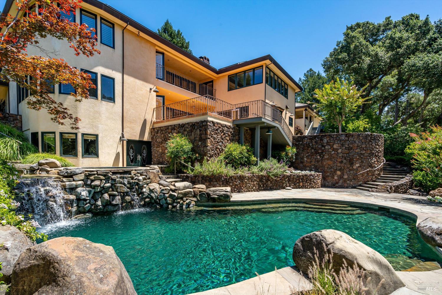 1910 Ridgeview Lane St. Helena CA 94574