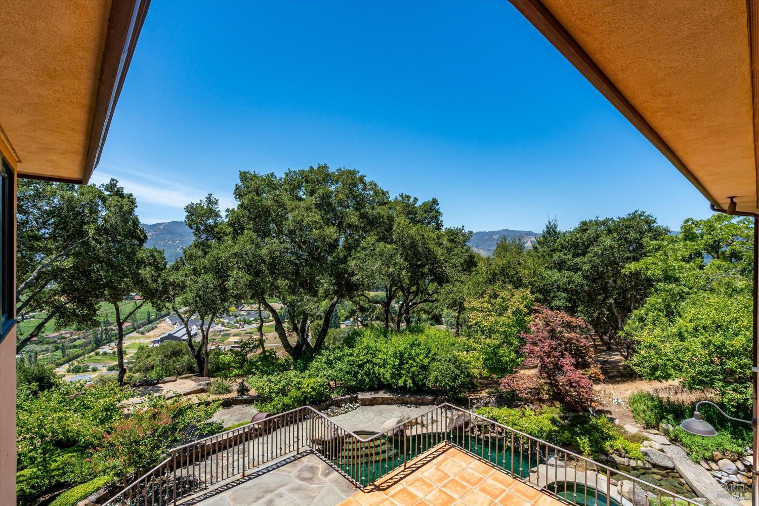 1910 Ridgeview Lane St. Helena CA 94574