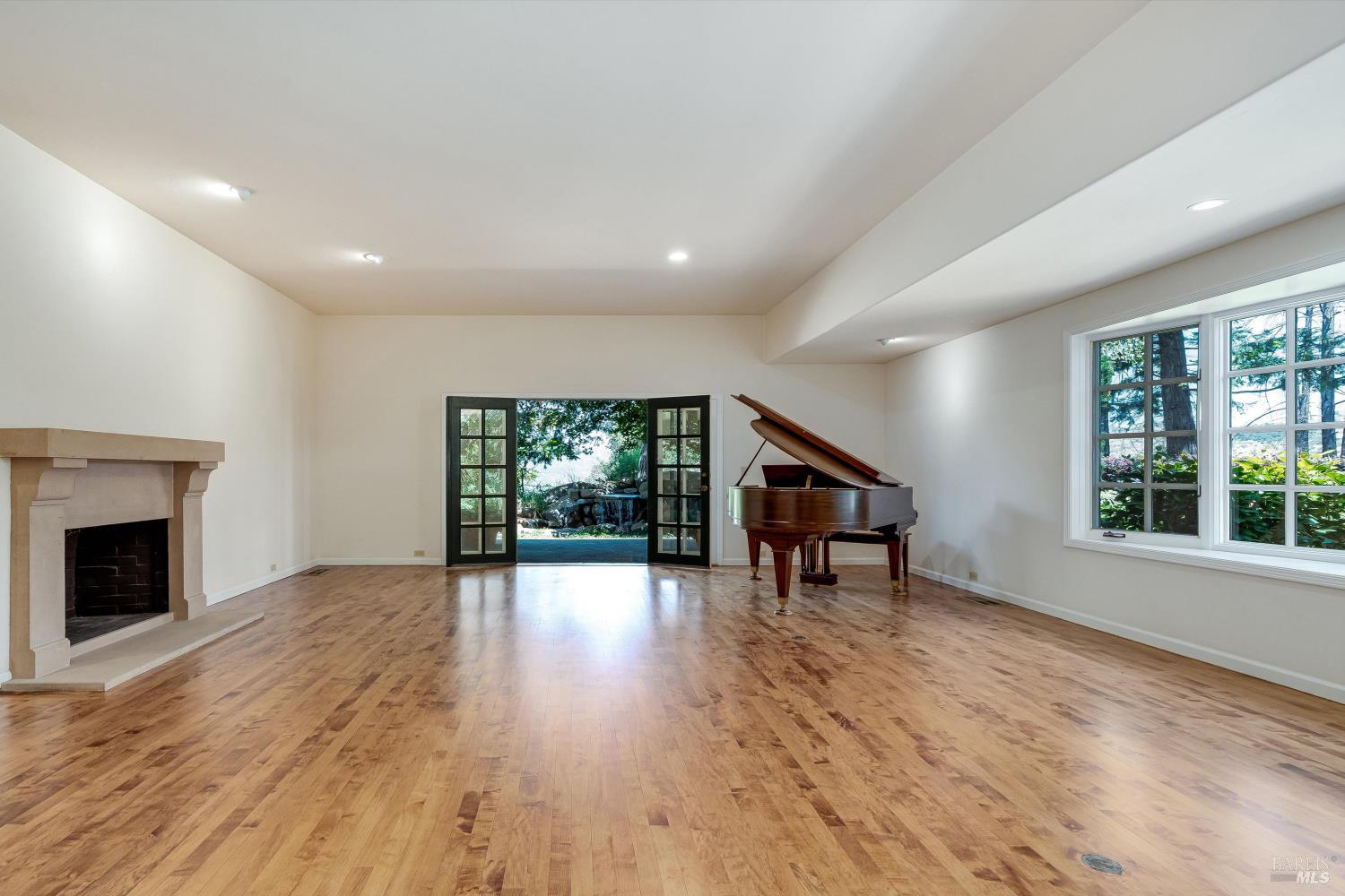 1910 Ridgeview Lane St. Helena CA 94574
