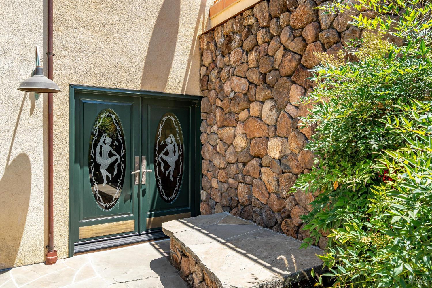 1910 Ridgeview Lane St. Helena CA 94574