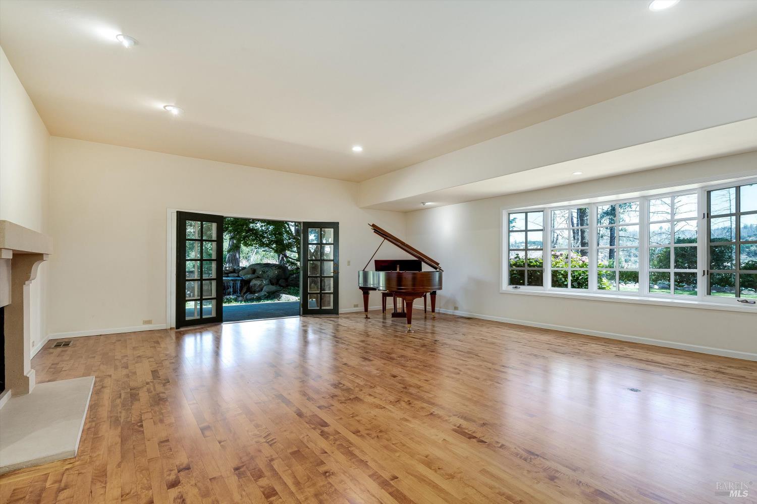 1910 Ridgeview Lane St. Helena CA 94574