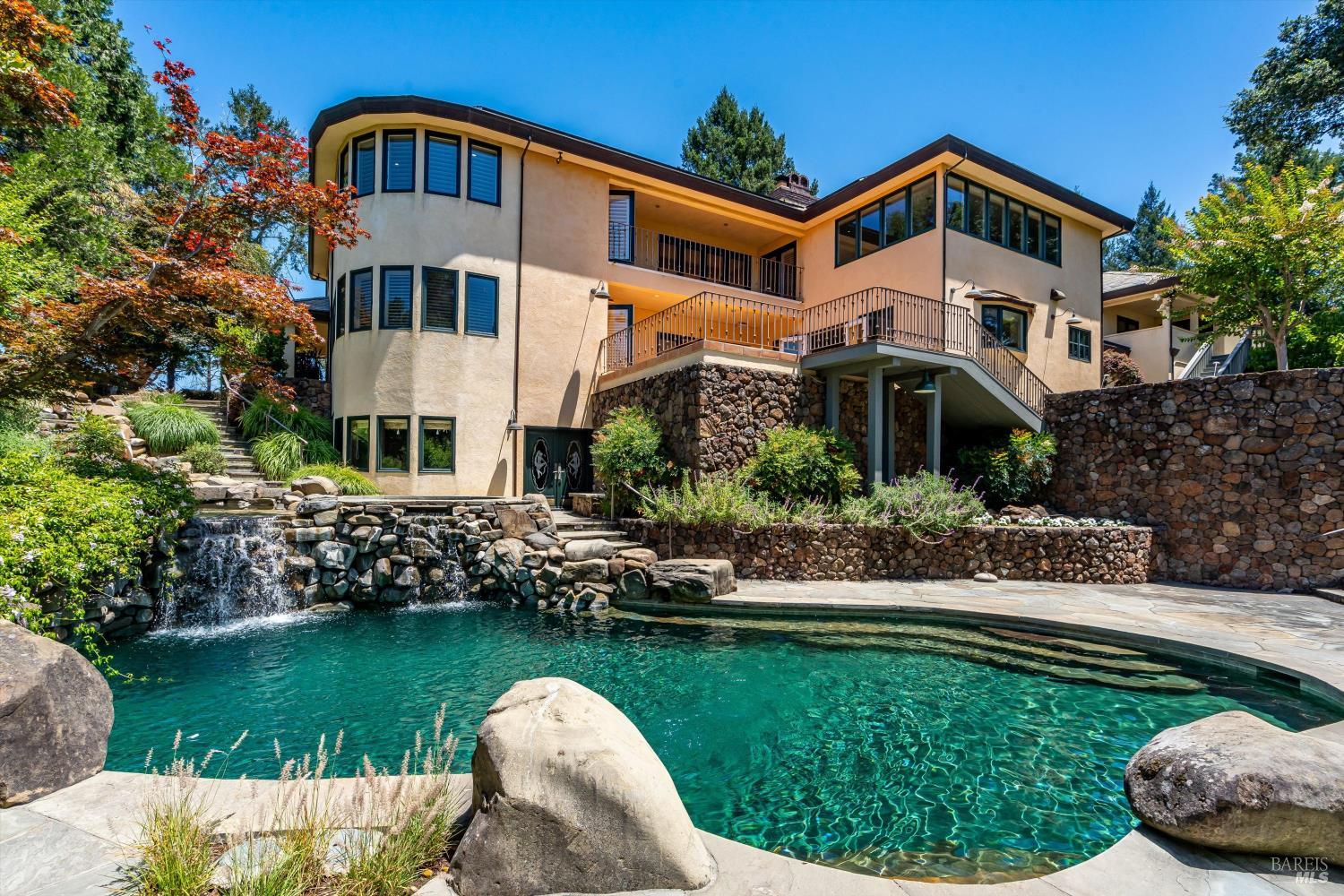 1910 Ridgeview Lane St. Helena CA 94574