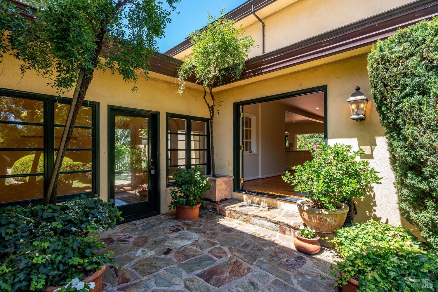 1910 Ridgeview Lane St. Helena CA 94574