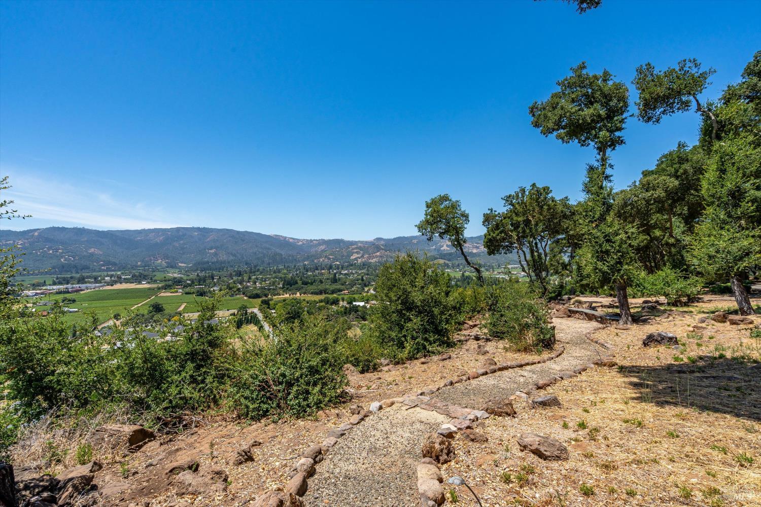 1910 Ridgeview Lane St. Helena CA 94574