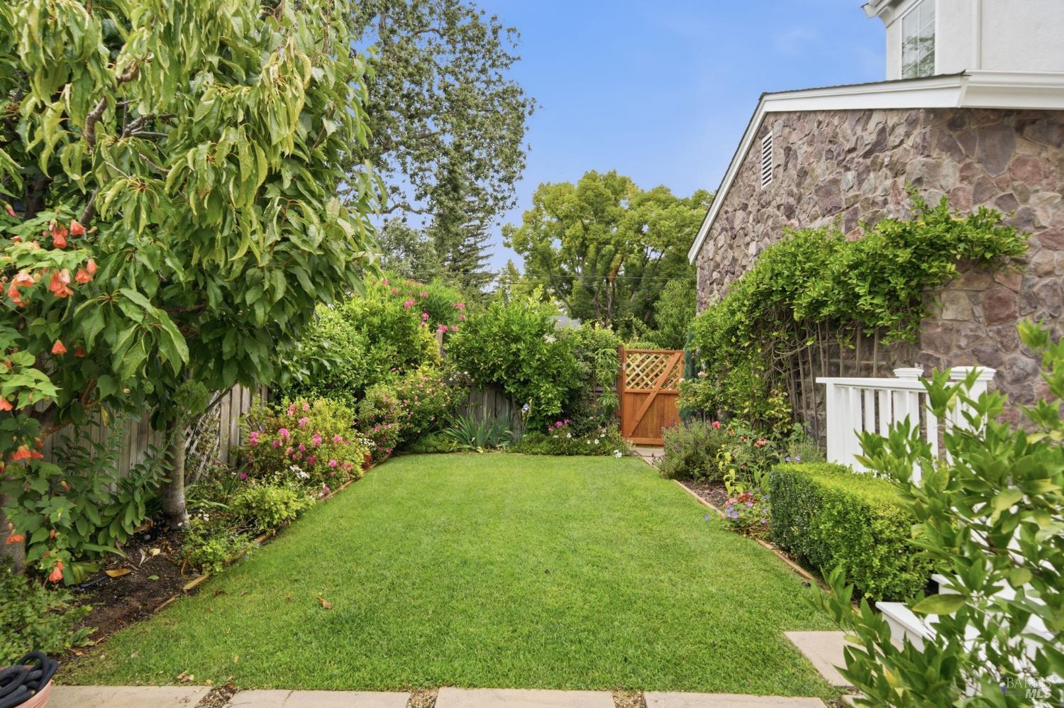 901 Donner Avenue Sonoma CA 95476