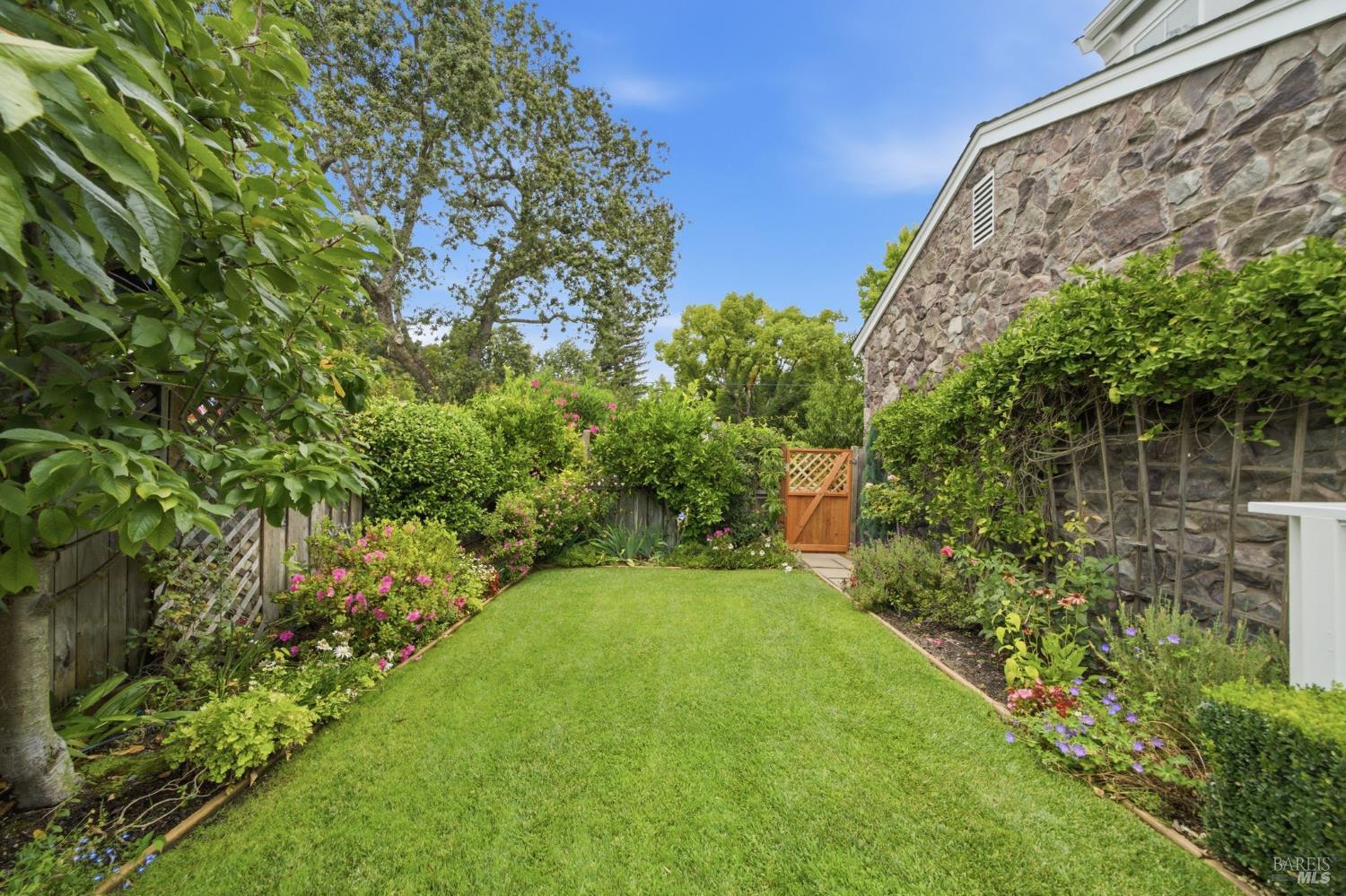 901 Donner Avenue Sonoma CA 95476