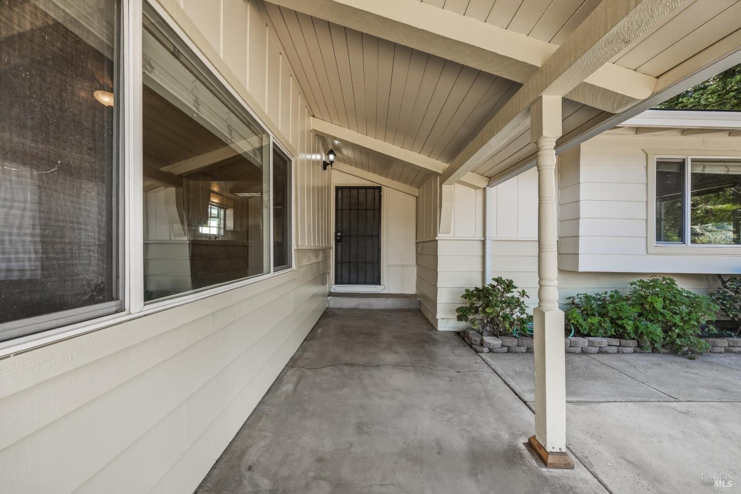 4262 Country Club Drive Lucerne CA 95458