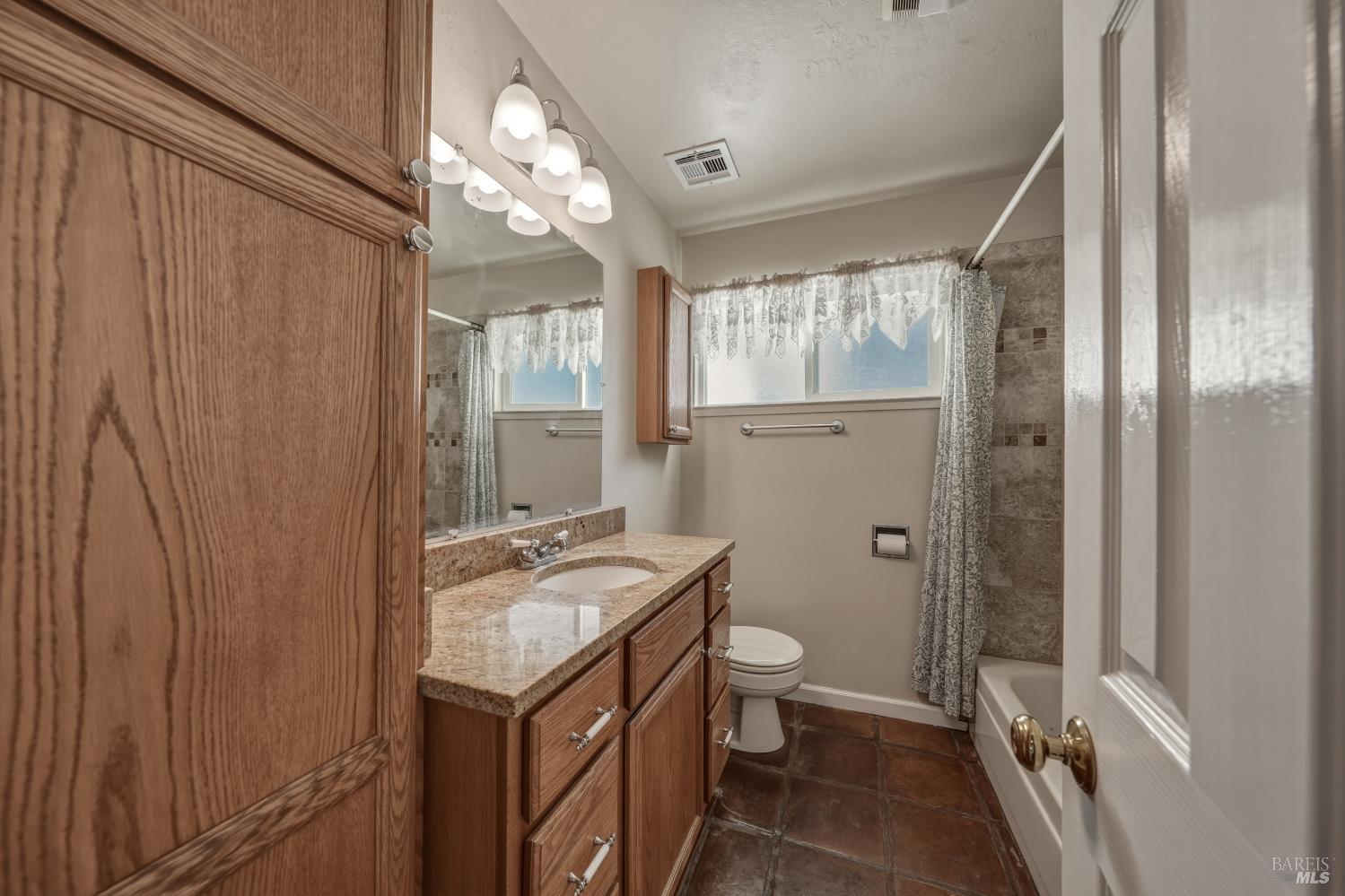4262 Country Club Drive Lucerne CA 95458